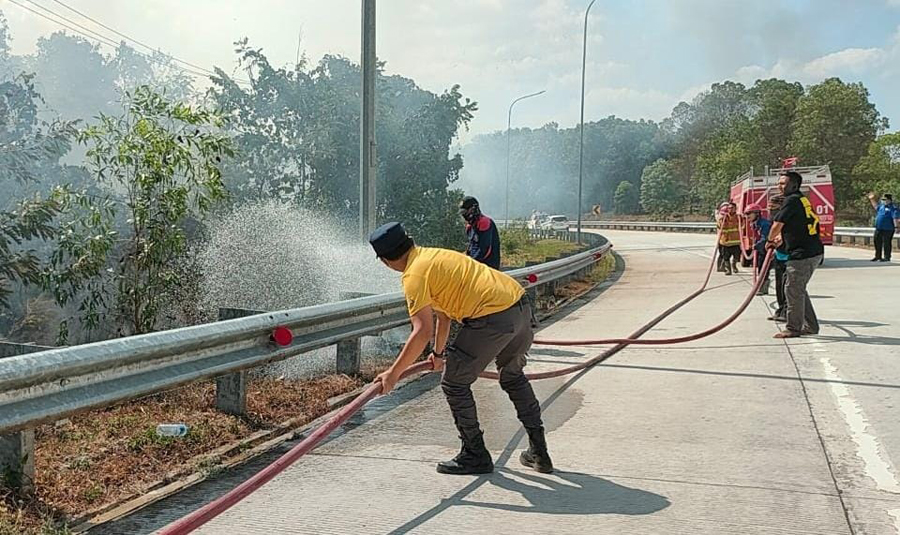 https://nasional.kompas.com/read/2023/09/21/20464391/jokowi-sebut-jalan-tol-balikpapan-ikn-rampung-pertengahan-2024