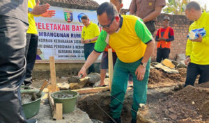 Ludes Terbakar, Kadisdikbud Lampung Bangun Rumah Baru Buat Salah Satu Siswa di Kotabumi