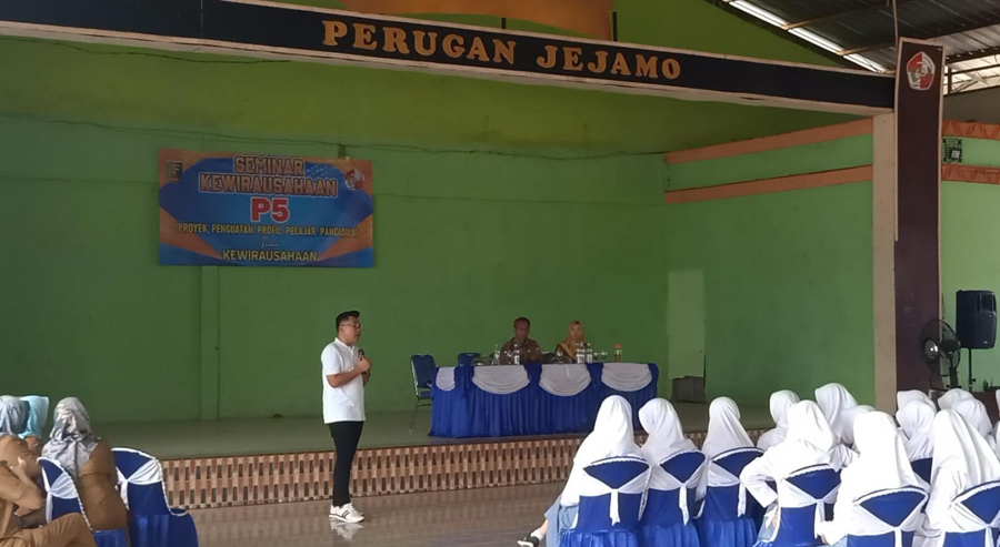 Wujudkan Nilai Pancasila, SMAN 3 Kotabumi Gelar Seminar Kewirausahaan