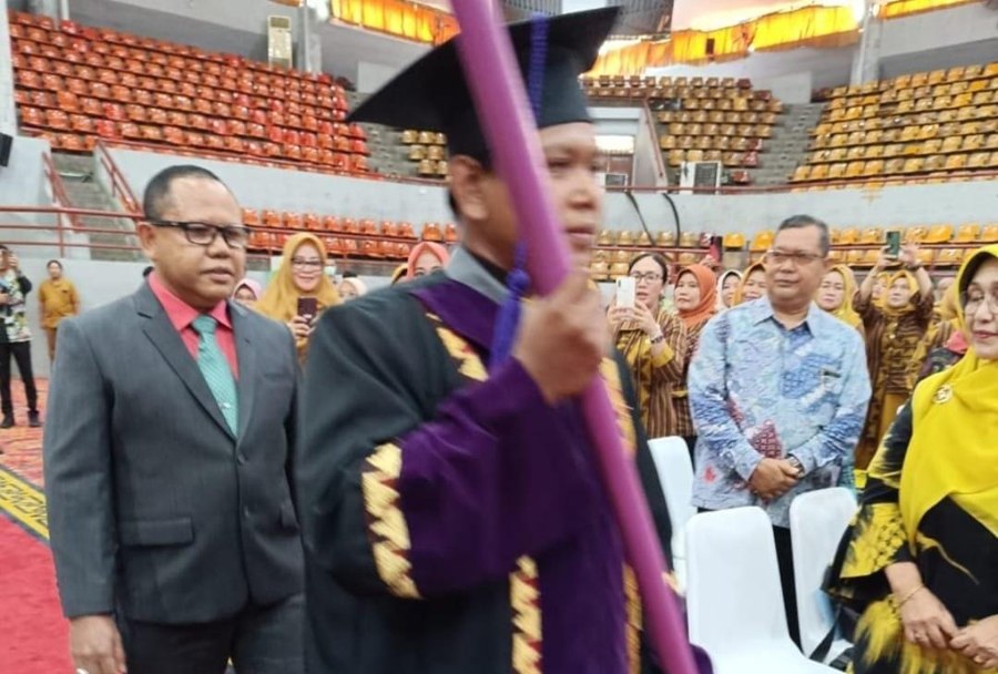 Sulpakar Raih Gelar Doktor Dengan Predikat Cumlaude