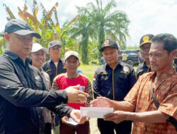 Granat Beri Bantuan Warga Yang Rumahnya Ludes Terbakar