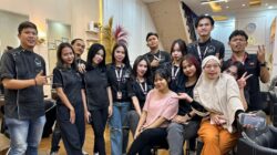 Rayakan Hari Jadinya Ke-8 Tahun, Ash Salon Boyong Crewnya Kepuncak Bogor