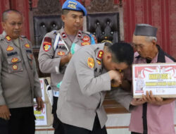 Sambut HUT Bhayangkara ke-78, Polres Mesuji Gelar Bansos di Desa Mulya Agung