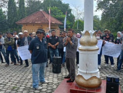 Gruduk Gedung DPRD Waykanan, Ratusan Wartawan Ajukan Berbagai Tuntutan Atas Masda Yulita