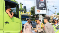 Polres Lampung Utara Tilang Puluhan Truk Odol di Jalinsum