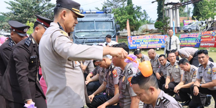 Peringatan HUT Bhayangkara, 39 Personel Polres Lampung Utara Naik Pangkat