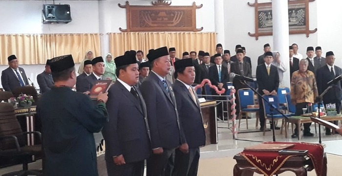 Rial Kalbadi Jabat Ketua DPRD Waykanan, Didampingi Dua Wakil