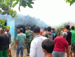 Api Meluluhlantakan Sebuah Rumah di Pasar Banjit