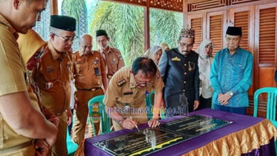 Resmikan  Rumah Adat, Bupati Pesibar Berharap Warga Lestarikan Budaya Leluhur