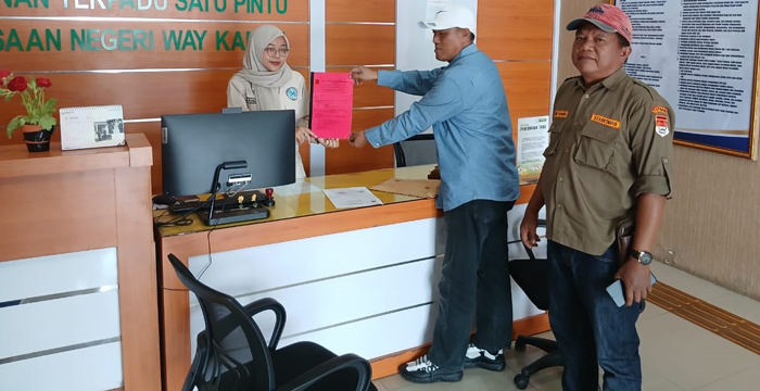 Korupsi Program PSR, Topan RI Laporkan Oknum Dinper Waykanan ke Kejari