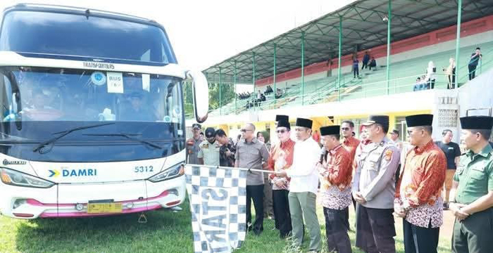 Pemkab Lampung Utara Lepas 47 Jemaah Haji Kloter 2 Tahun 2025