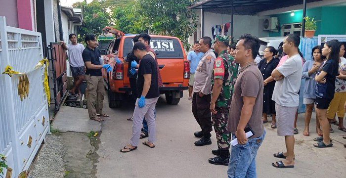 Salah Paham, Seorang Suami di Serang Bunuh Istrinya Didepan Kedua Anaknya