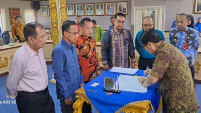 Tingkatkan Omset Pedagang, Bupati Lampura  Revitalisasi Pasar Dekon