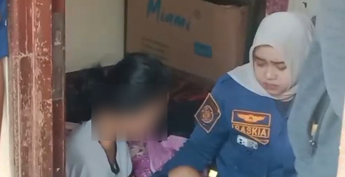 Terlunta karena Suami, Ibu Muda Korban KDRT Ini Akan Dipulangkan Damkar ke Lampung