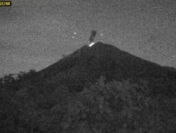Gunung Semeru Erupsi Enam Kali, Kolom Abu Capai 800 Meter