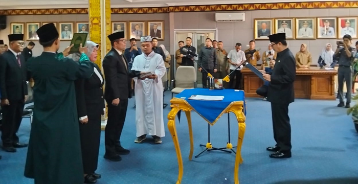 Bupati Lampura Lantik 17 Pejabat Baru, Mesin Birokrasi Diminta Tancap Gas!