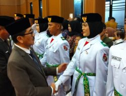 Kukuhkan Paskibraka, Bupati Lampura: Jadilah Teladan & Disiplin