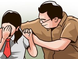 Guru Cabul SMKN 1 Lubuklinggau Nangis Digelandang ke Penjara