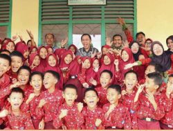 Janji Perbaiki Fasilitas Pendidikan, Wabup Lampura Kunjungi SDN Sinar Ogan