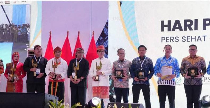 Bupati Lampung Utara Terima Piala Abyakta di Puncak HPN 2026