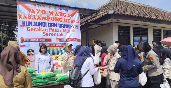 Polres Lampura Gelar Pasmur Jelang Idul Fitri, Warga Serbu Bahan Pokok Harga Terjangkau