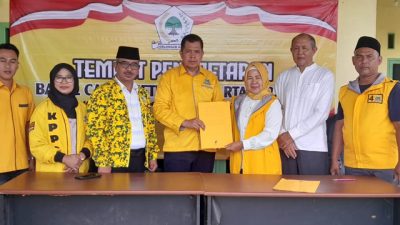Golkar Mesuji Buka Pendaftaran Ketua DPD, Haryati Candralela Ambil Formulir Pertama