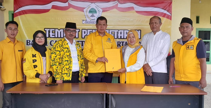 Golkar Mesuji Buka Pendaftaran Ketua DPD, Haryati Candralela Ambil Formulir Pertama