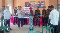 Pemdes Karang Sari Bangun Jalan dan Salurkan BLT