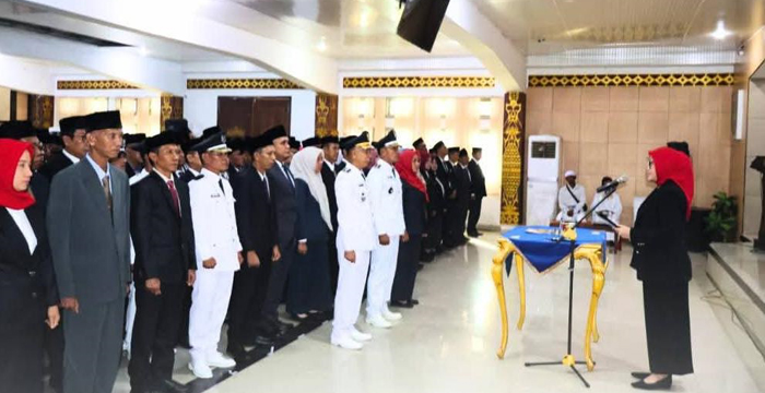 Pemkab Lampura Lantik 217 Pejabat Administrator & Pengawas